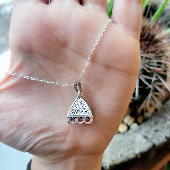 New Classic Ornate Asian Pyramid Pendant Dangle Drop Necklace - Picture 7 of 8